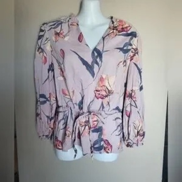 Tops - Floral Wrap Blouse in Blush Pink